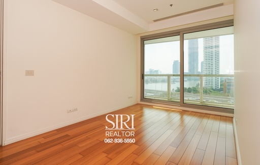 The River Condominium near BTS Saphan Taksin